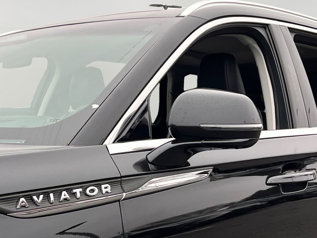 Used 2025 Lincoln Aviator Reserve image 28