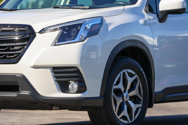 Certified 2023 Subaru Forester Premium AWD/4WD image 18