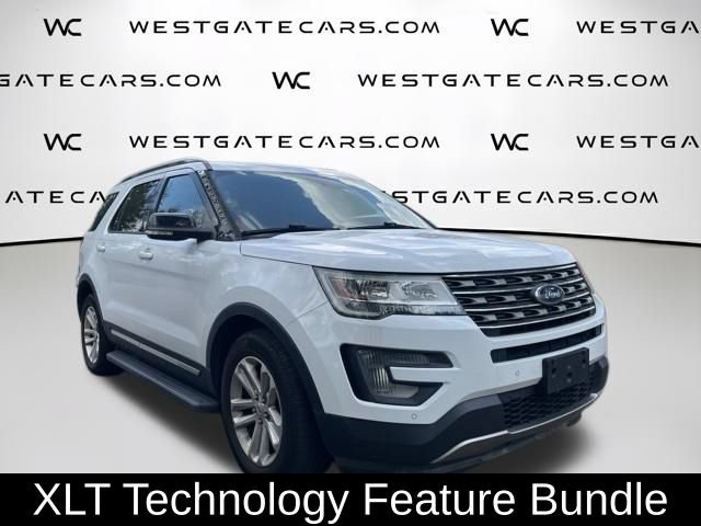 Used 2017 Ford Explorer XLT w/ Equipment Group 202A FWD image 4
