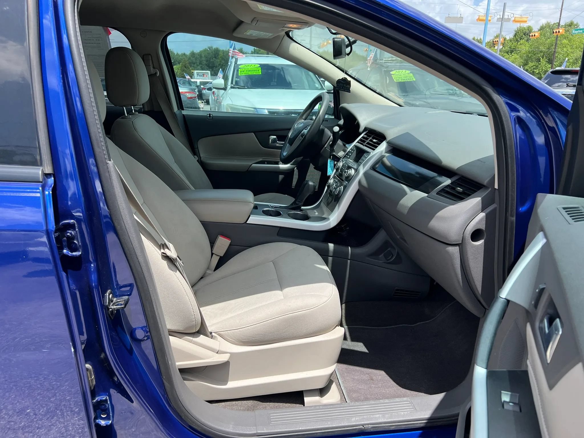 Used 2013 Ford Edge SE FWD image 12