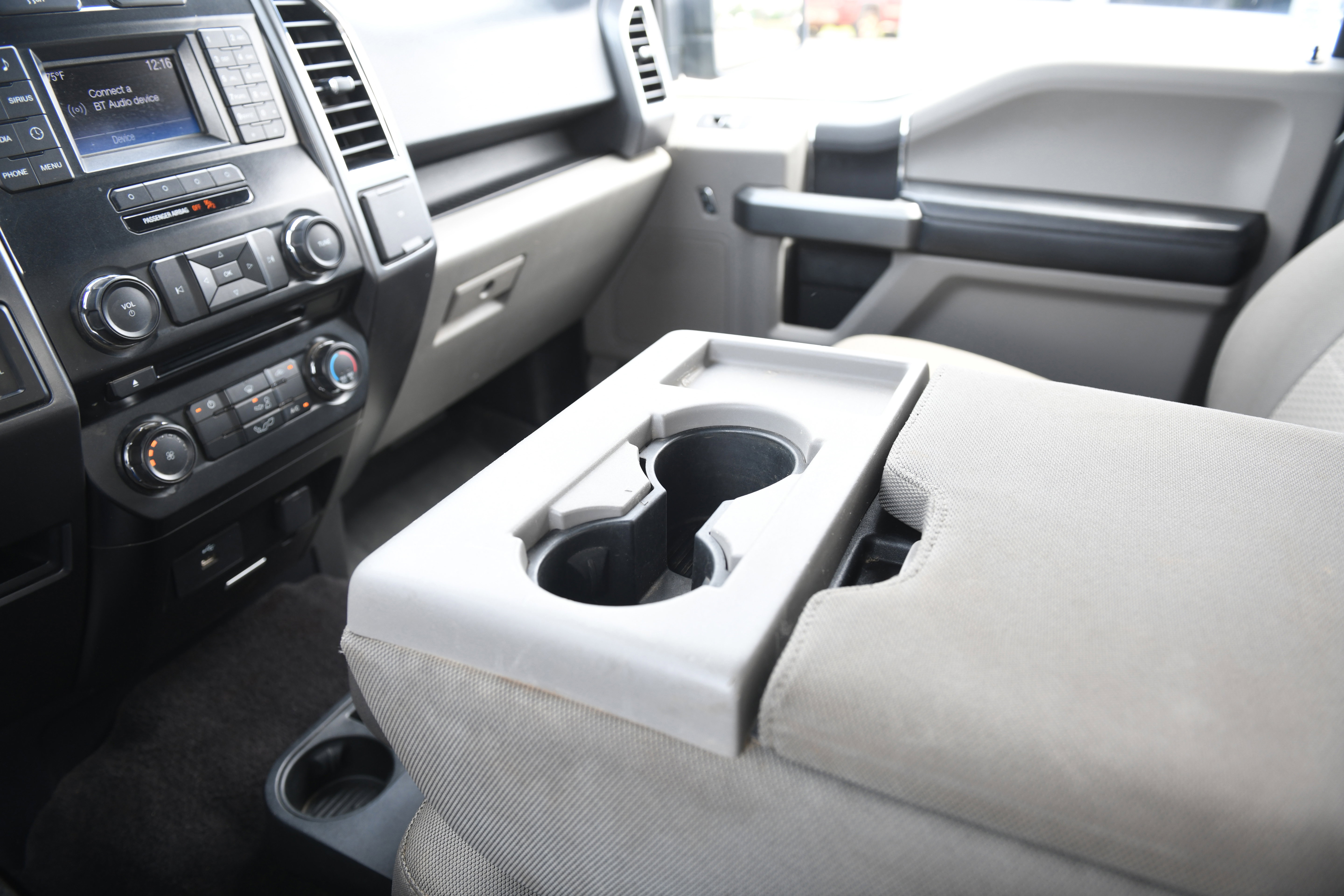 Used 2016 Ford F150 XLT AWD/4WD image 19