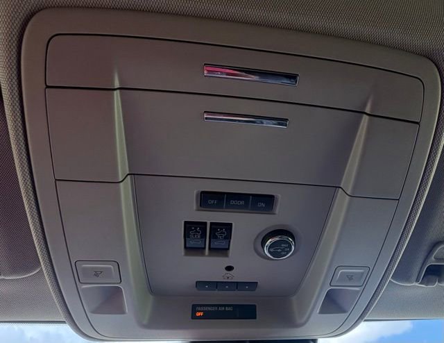 Used 2018 GMC Yukon Denali w/ Open Road Package image 19