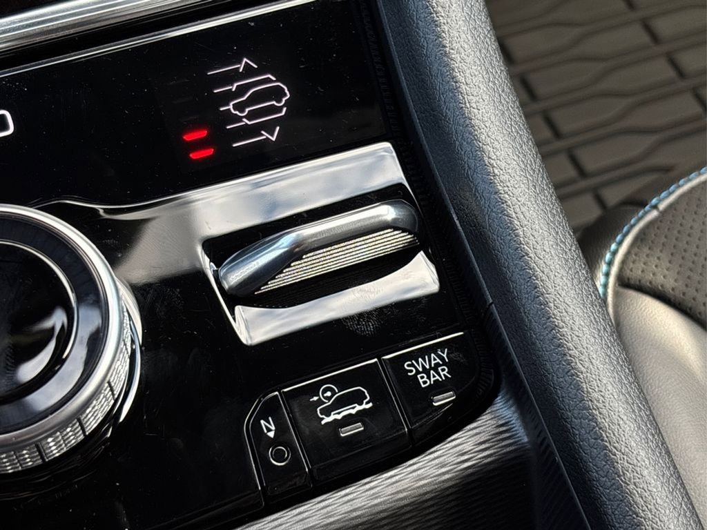 Used 2024 Jeep Grand Cherokee Trailhawk w/ Advanced Protech Group II image 39