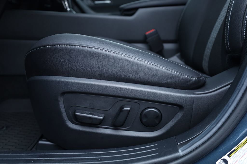 Used 2025 MAZDA CX-50 AWD 2.5 S w/ Premium Package image 19