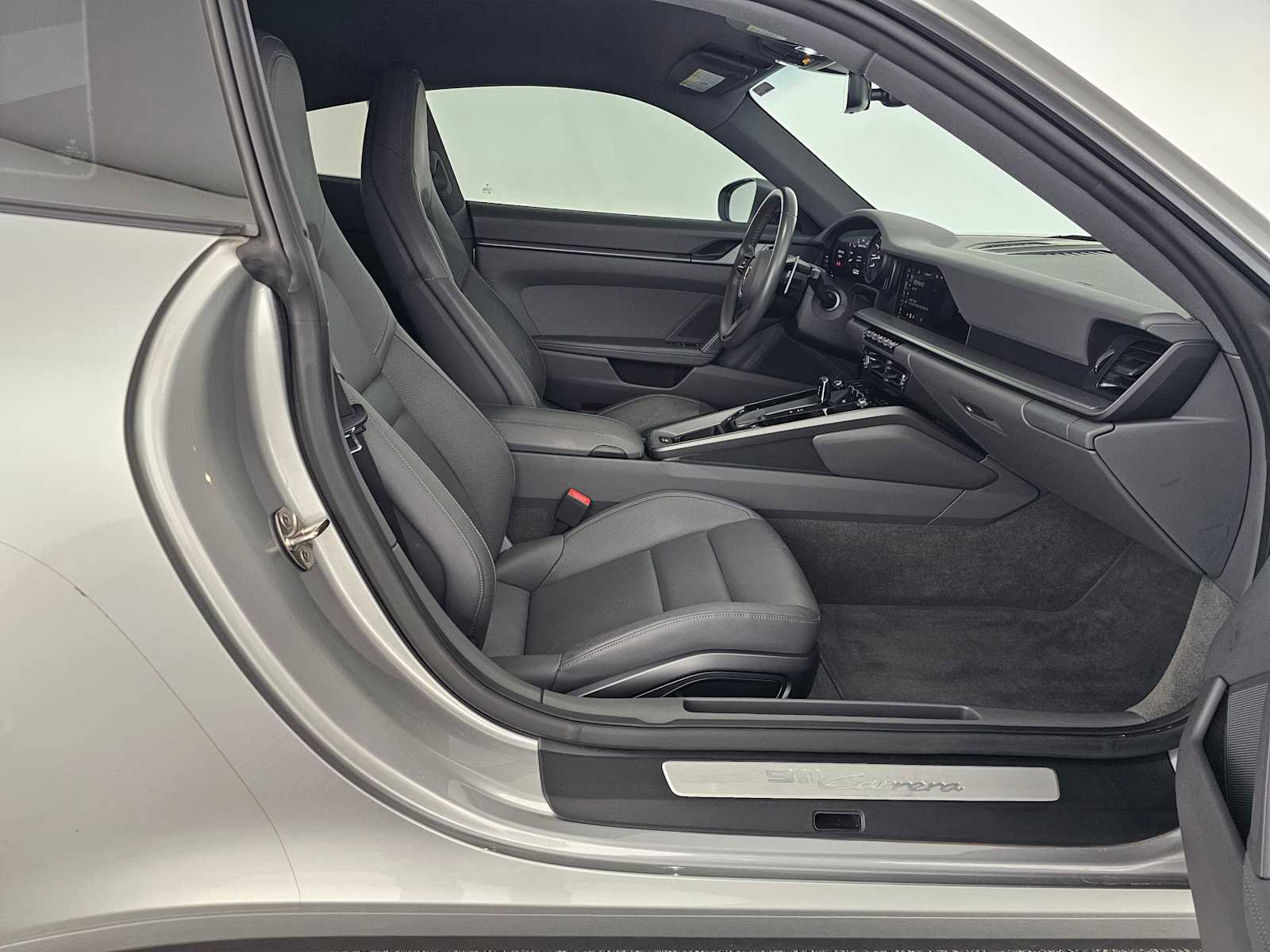 Used 2021 Porsche 911 Carrera image 11