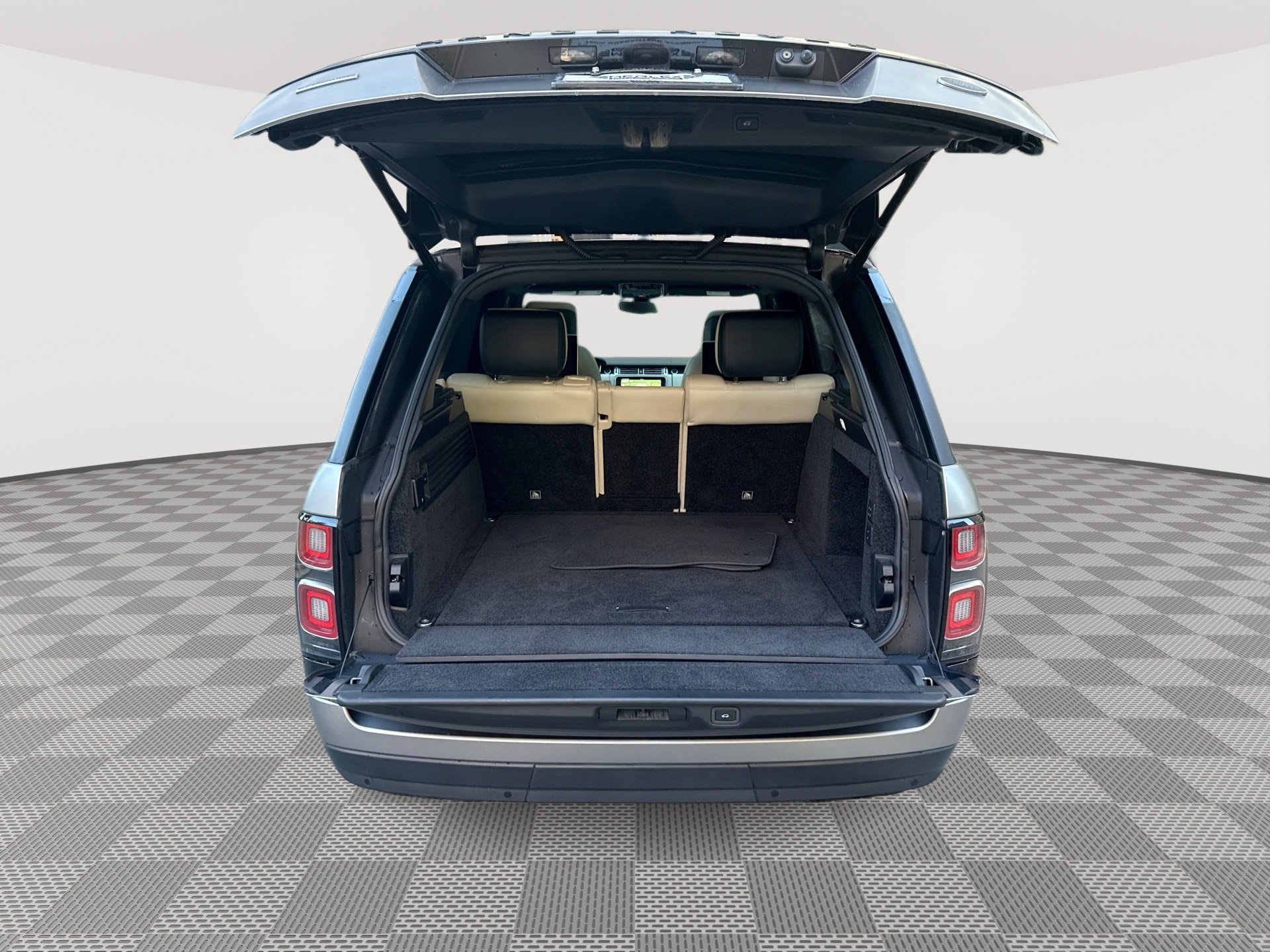 Used 2019 Land Rover Range Rover Long Wheelbase Supercharged AWD/4WD image 21