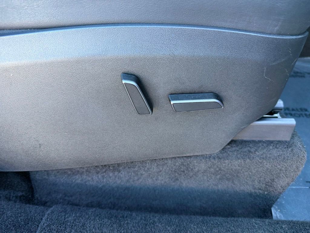 Used 2023 Tesla Model Y Long Range image 31