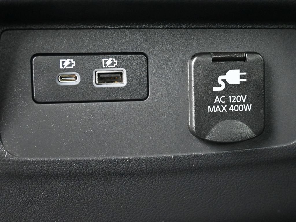 Used 2022 Nissan Frontier PRO-4X AWD/4WD image 17