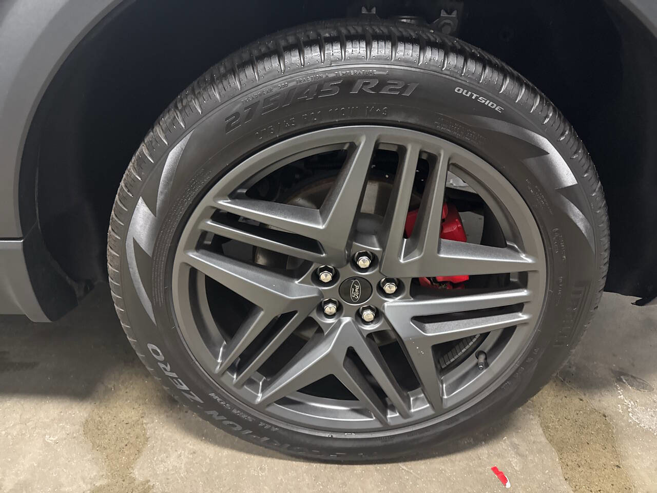 Used 2025 Ford Explorer ST-Line w/ ST-Line Street Pack image 9