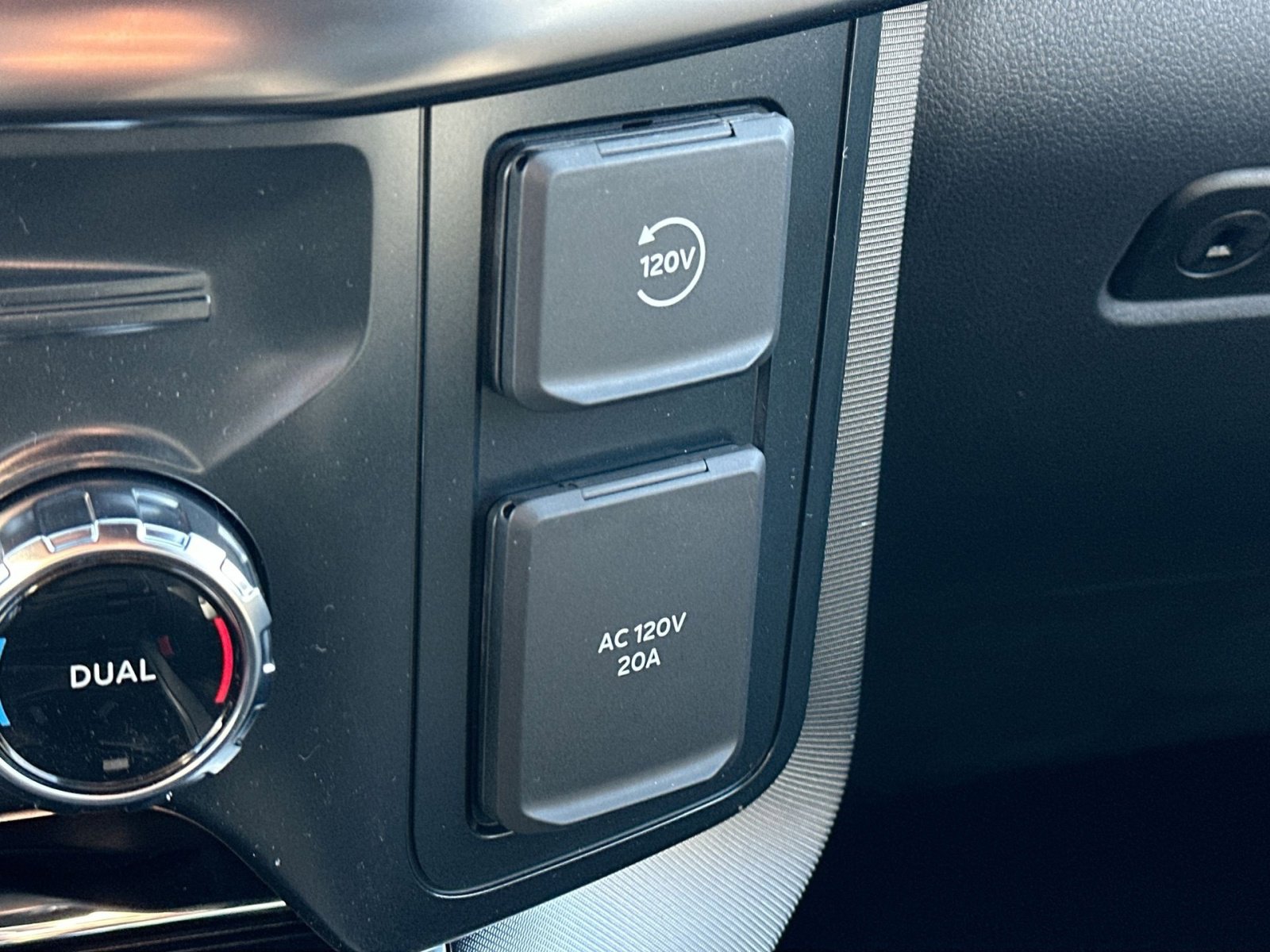 New 2026 Ford F150 Platinum image 27