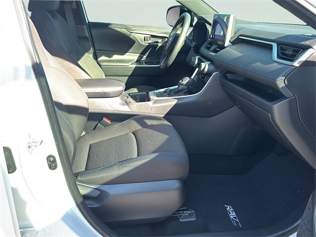 Used 2024 Toyota RAV4 SE w/ Convenience Package image 11