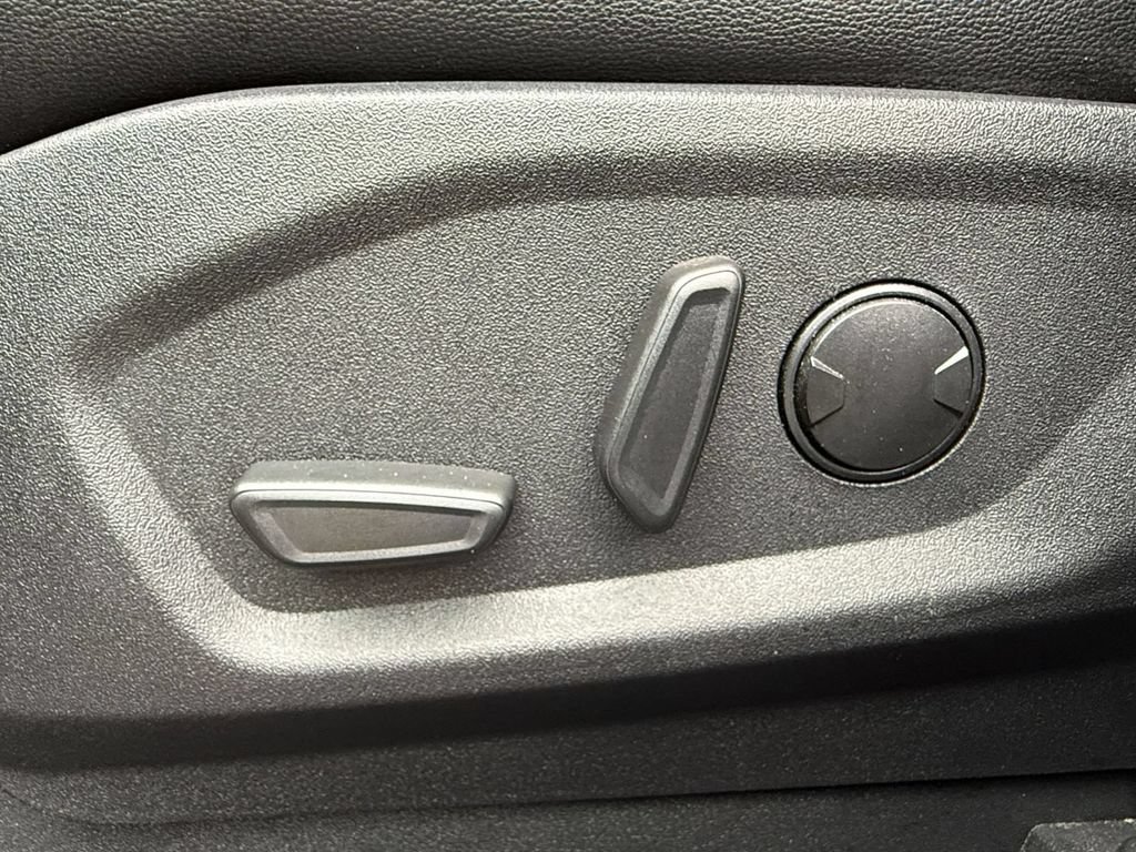 Used 2024 Ford Edge Titanium AWD/4WD image 13