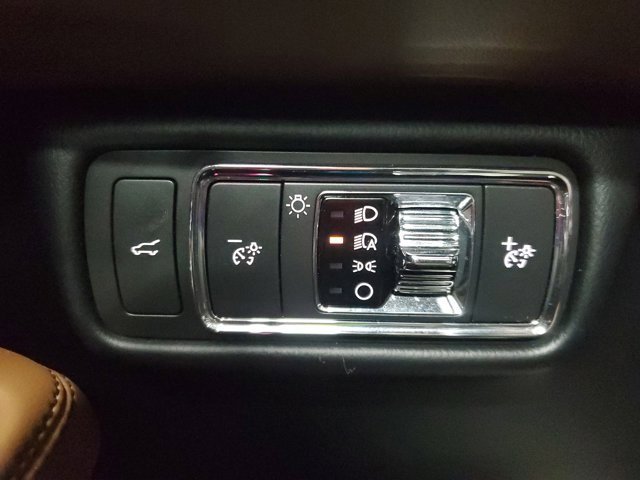 Used 2022 Lincoln Aviator Reserve w/ Elements Package Plus image 30