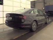 Used 2021 Volkswagen Jetta SE w/ SE Cold Weather Package FWD image 4