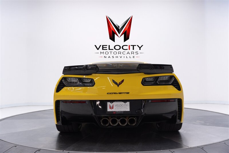 Used 2018 Chevrolet Corvette Z06 RWD image 11