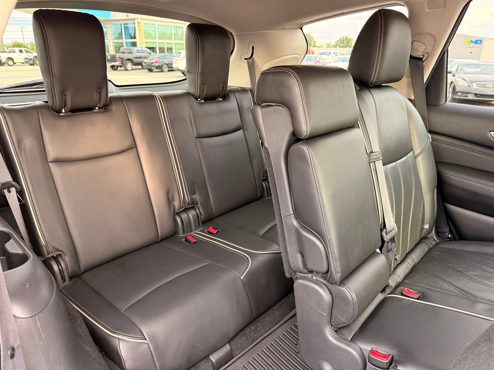Used 2017 INFINITI QX60 Luxe w/ Premium Plus Package AWD/4WD image 24