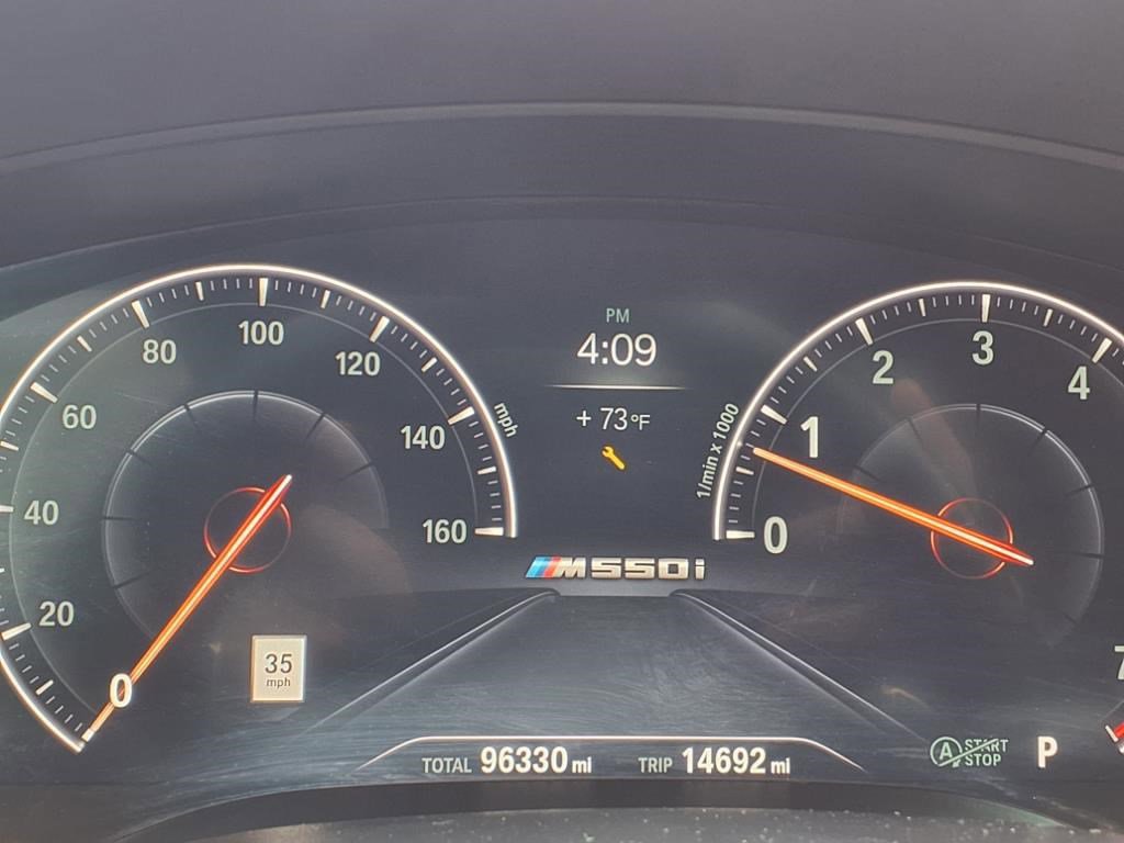 Used 2019 BMW M550i xDrive image 9