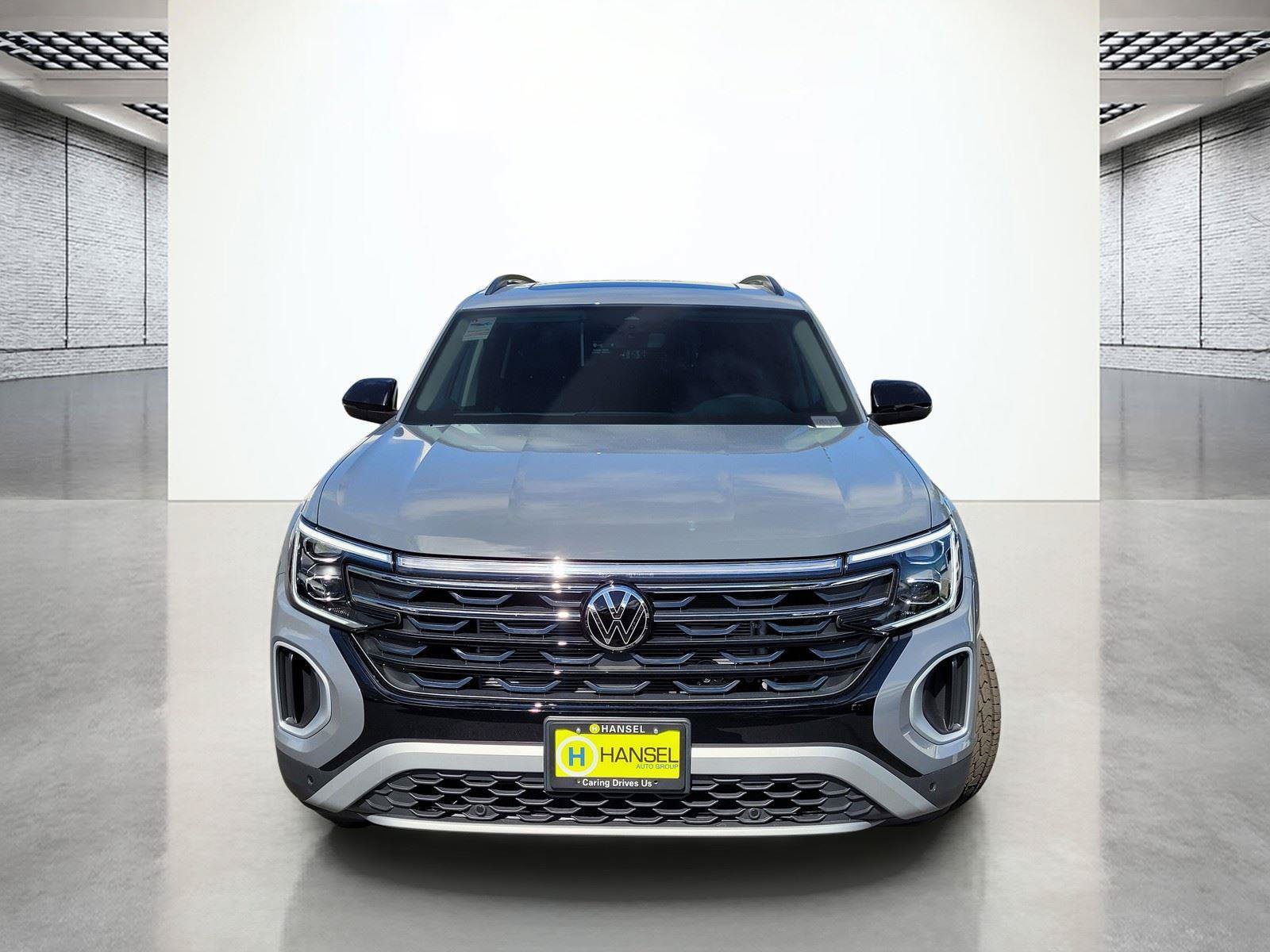 New 2026 Volkswagen Atlas Peak Edition AWD/4WD image 3