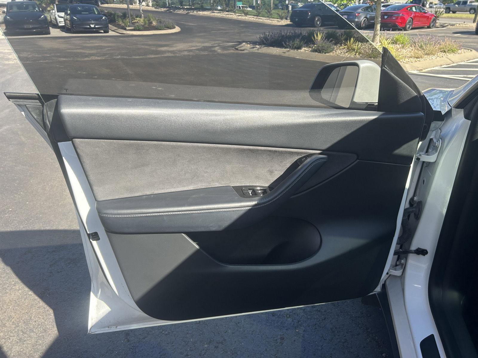 Used 2020 Tesla Model Y Long Range AWD/4WD image 20