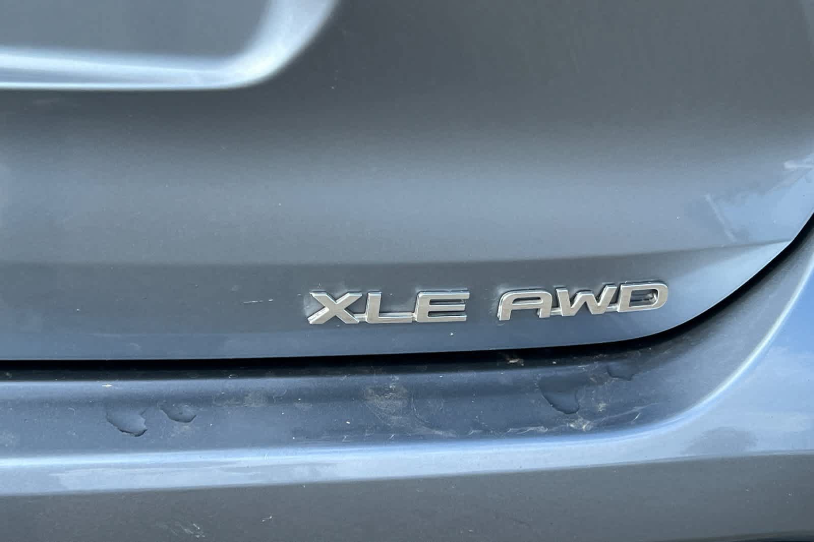 Used 2021 Toyota Highlander XLE AWD/4WD image 21