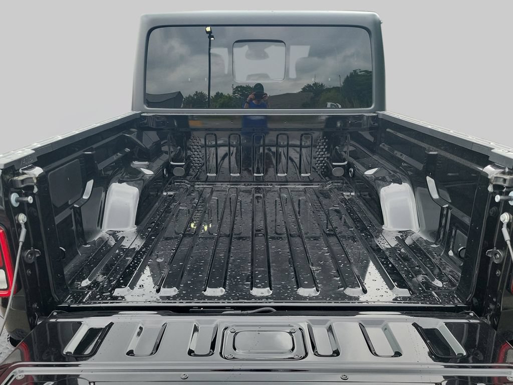 New 2026 Jeep Gladiator Sport AWD/4WD image 32