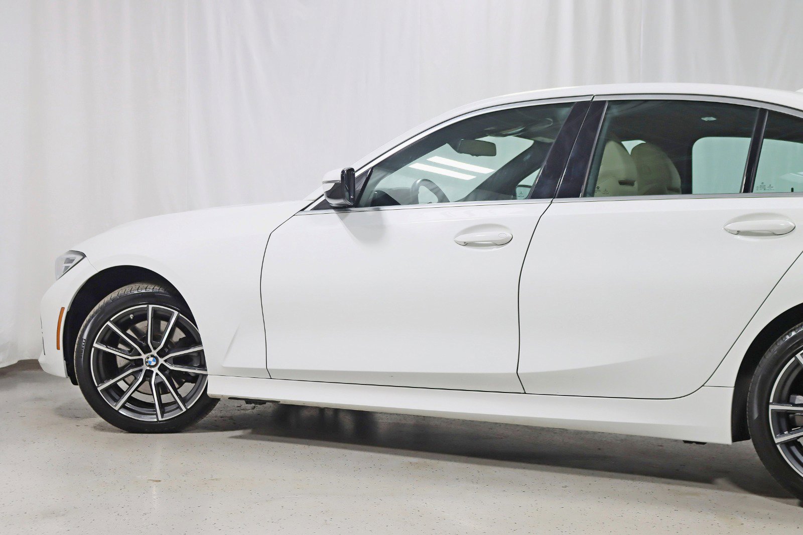 Used 2022 BMW 330i xDrive Sedan w/ Premium Package image 12