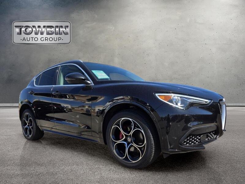 Used 2020 Alfa Romeo Stelvio Ti AWD/4WD image 2