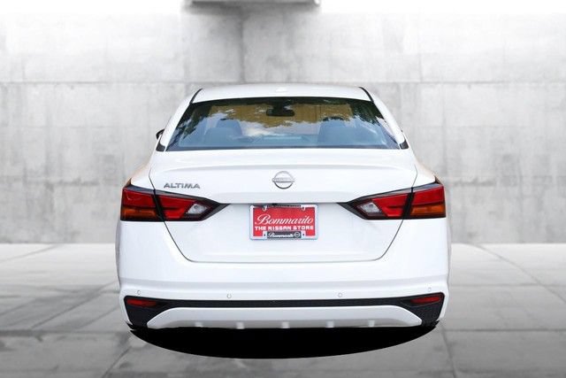 Certified 2025 Nissan Altima 2.5 SV FWD image 6
