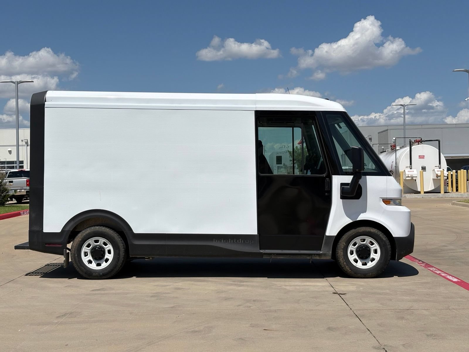 Used 2024 Chevrolet Brightdrop 400 w/ Commercial Equipment Package AWD/4WD image 8