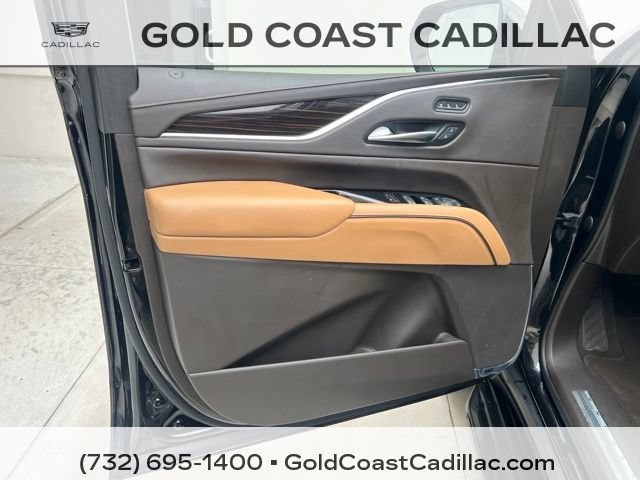 Certified 2022 Cadillac Escalade Premium Luxury AWD/4WD image 20