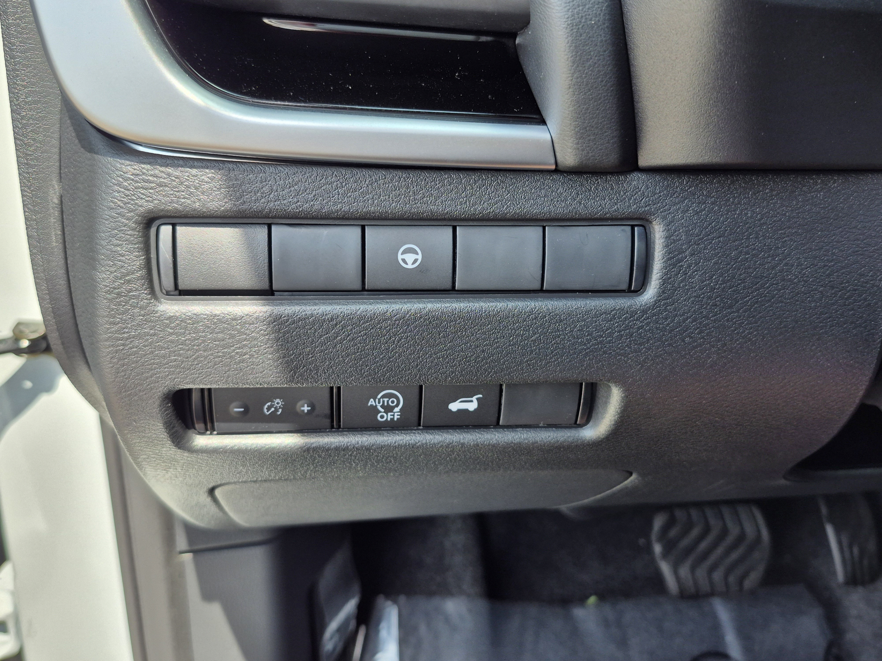 New 2026 Nissan Rogue SV AWD/4WD image 30