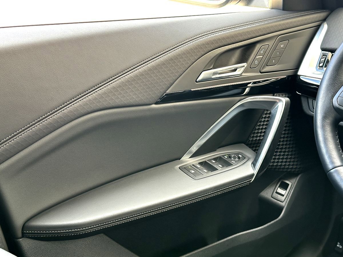 Certified 2025 BMW X2 xDrive28i image 25