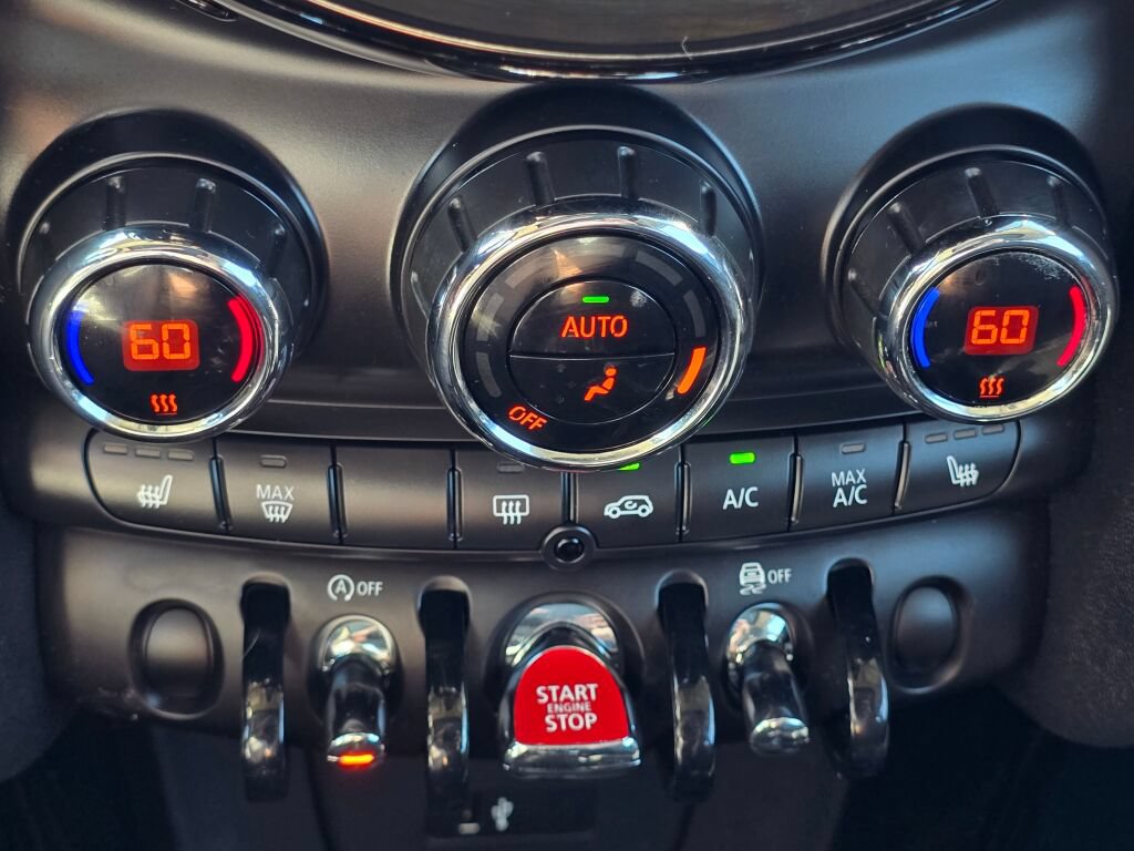 Used 2019 MINI Cooper 2-Door Hardtop FWD image 25