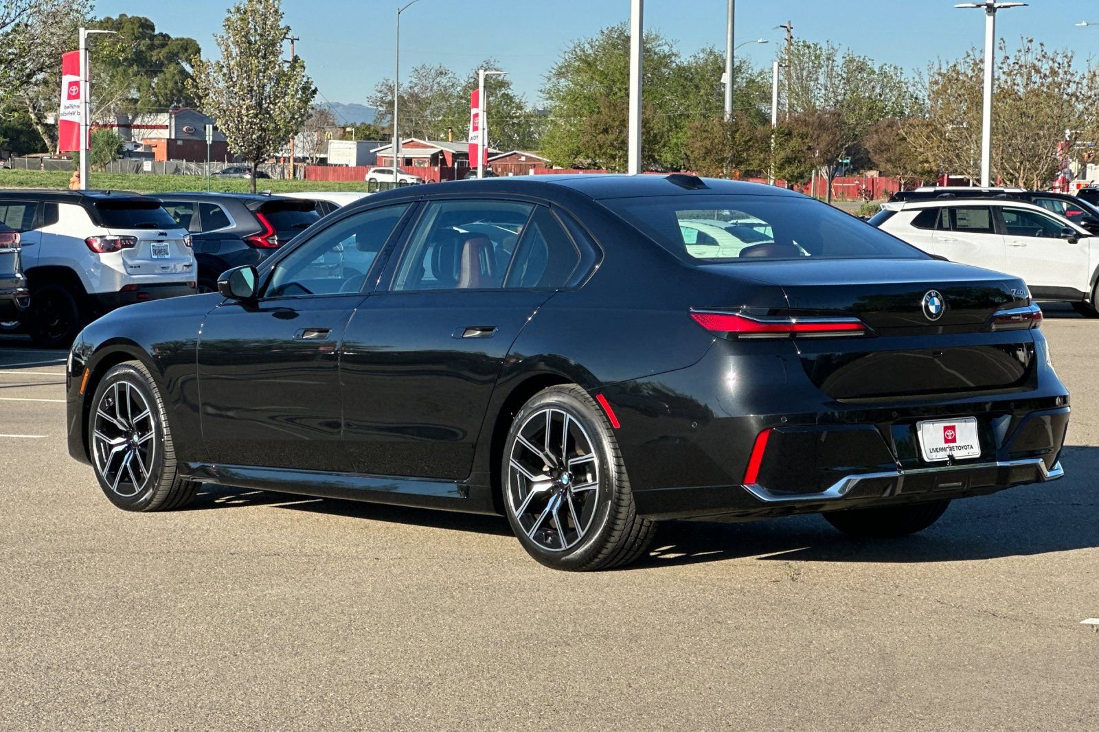 Used 2025 BMW 740i image 6