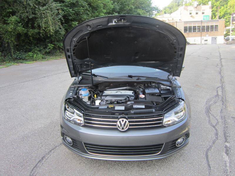 Used 2013 Volkswagen Eos Komfort FWD image 38