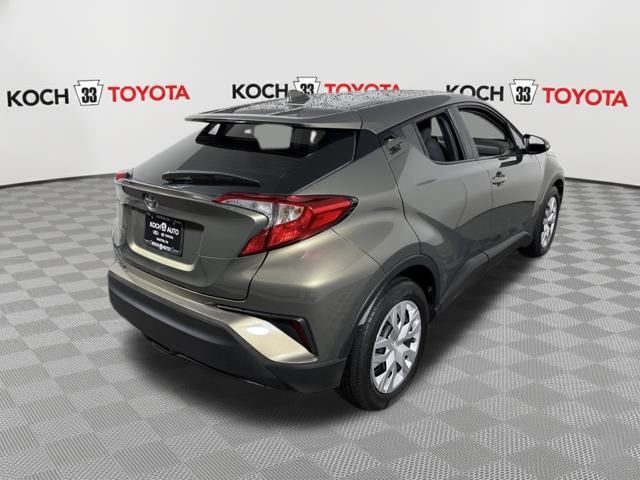 Used 2021 Toyota C-HR LE image 8