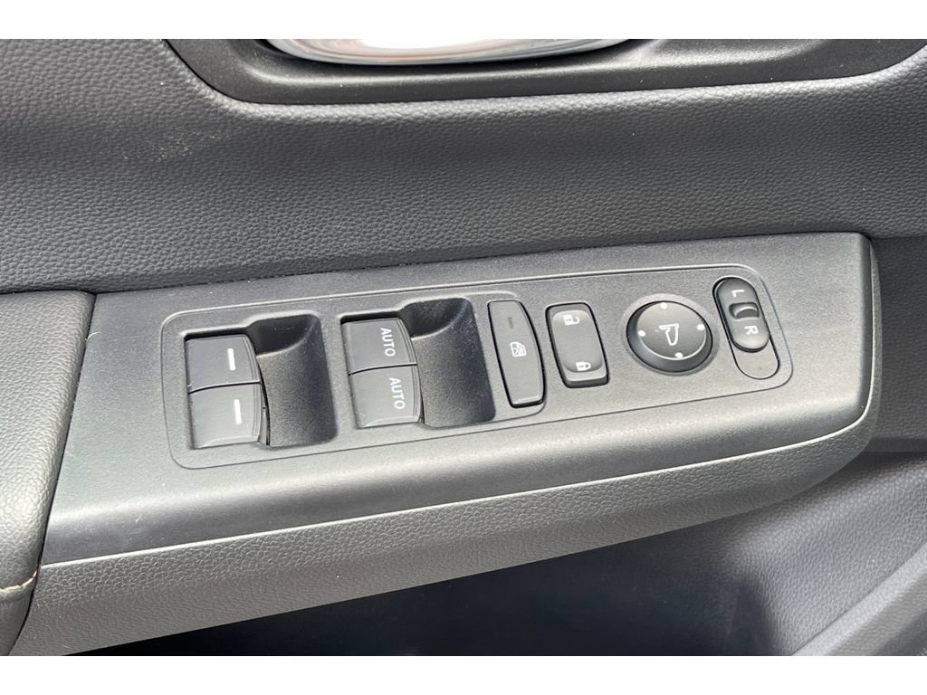 Used 2025 Honda CR-V Sport image 12