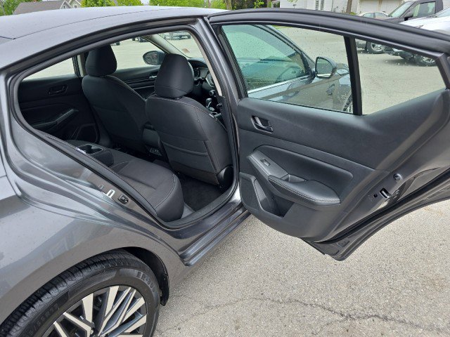 Used 2024 Nissan Altima 2.5 SV image 37