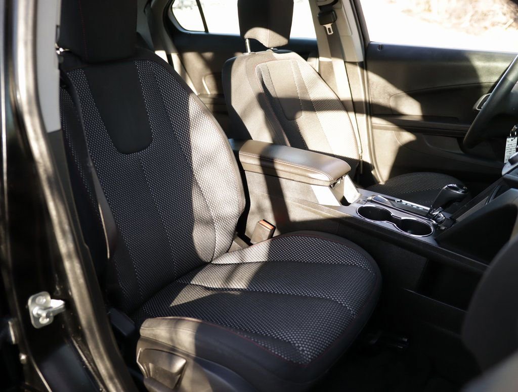 Used 2016 Chevrolet Equinox LS image 25