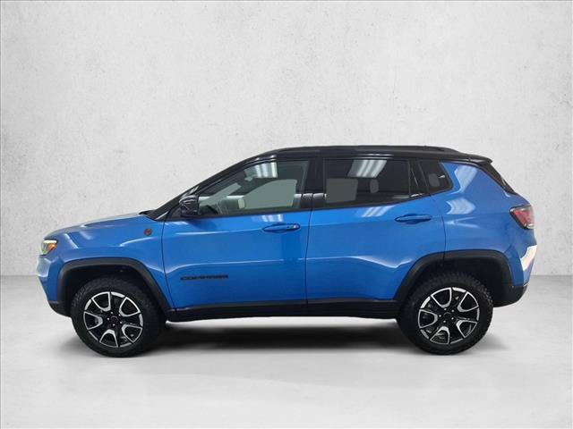Certified 2025 Jeep Compass Trailhawk w/ Trailhawk Elite Group AWD/4WD image 9