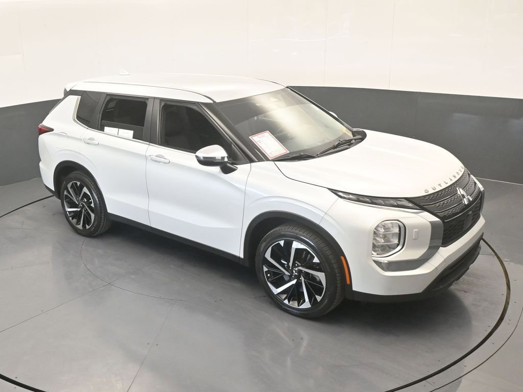 Used 2022 Mitsubishi Outlander ES image 50