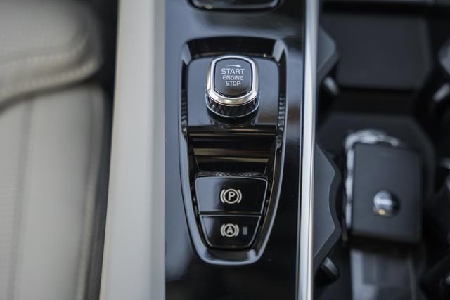 New 2026 Volvo XC60 T8 Ultra w/ Protection Package Premier image 25