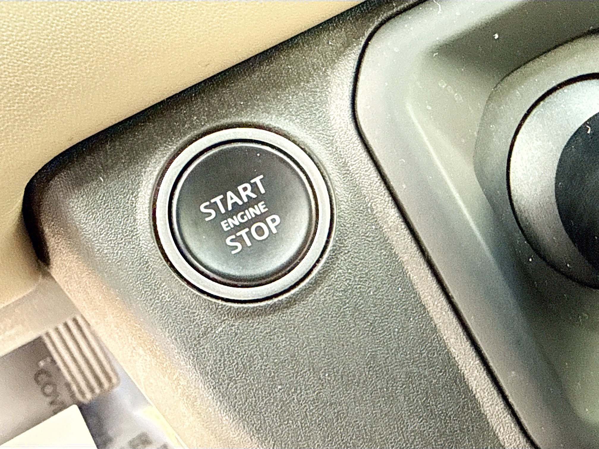 Certified 2022 Land Rover Defender 110 XS Edition image 31