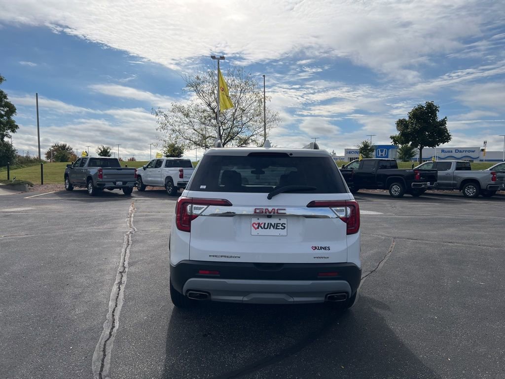 Used 2023 GMC Acadia SLT image 4