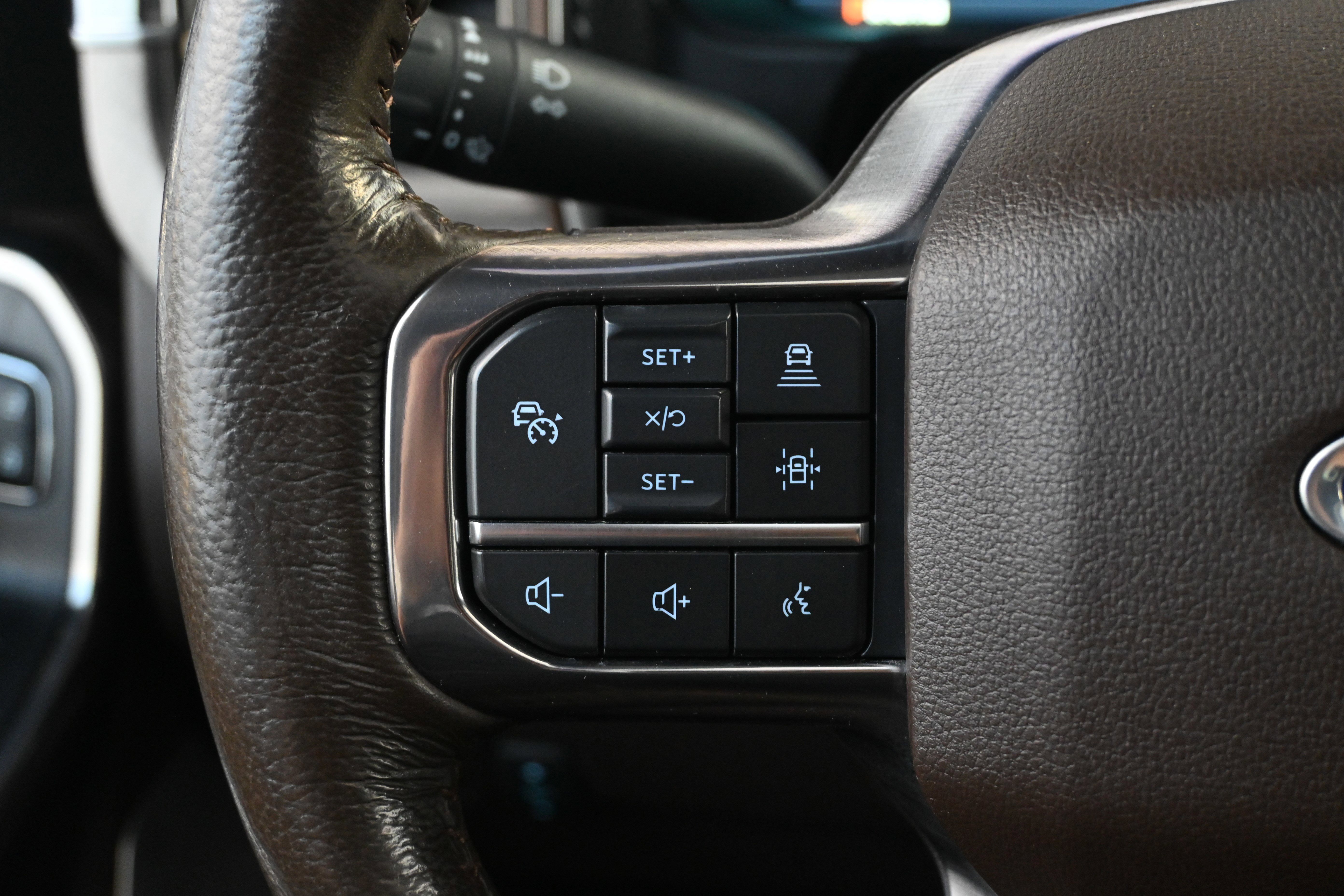 Used 2023 Ford F350 King Ranch w/ Chrome Package image 30