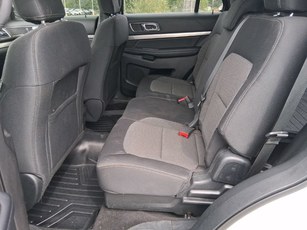 Used 2018 Ford Explorer XLT FWD image 20