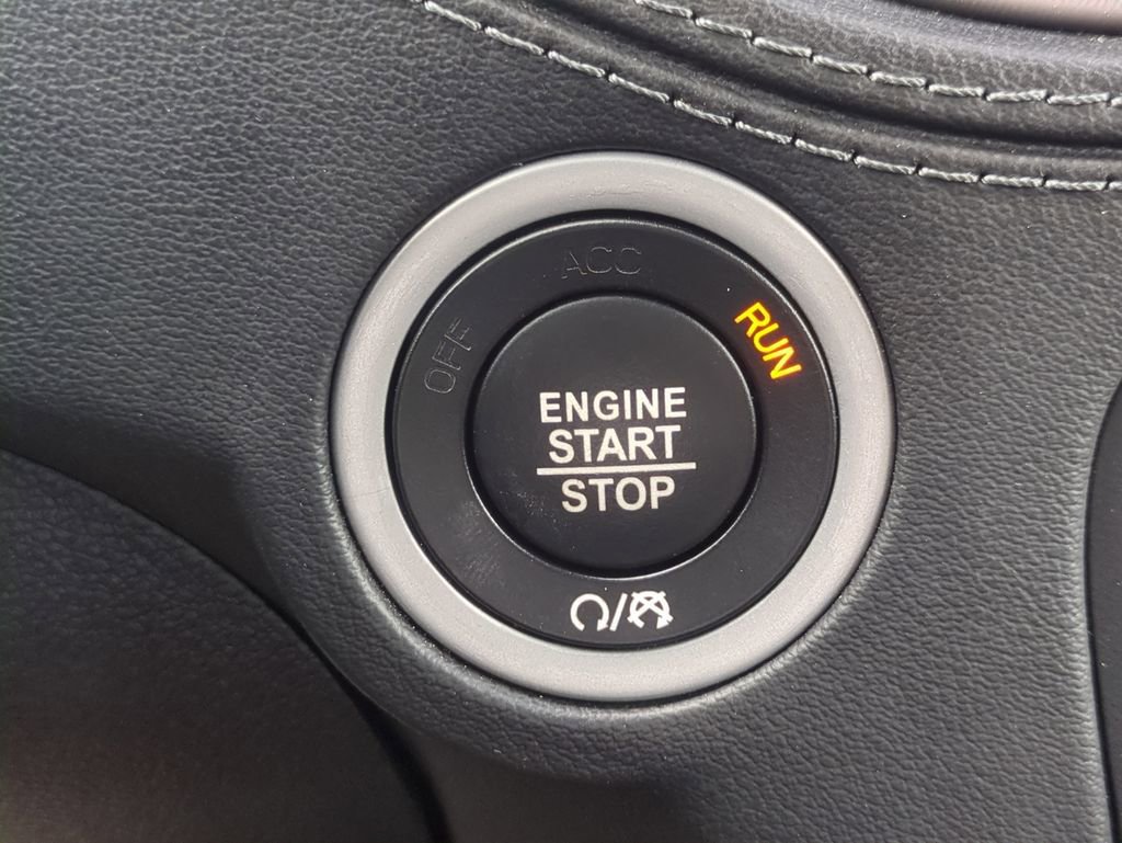 Used 2023 Dodge Charger R/T w/ Plus Group image 30