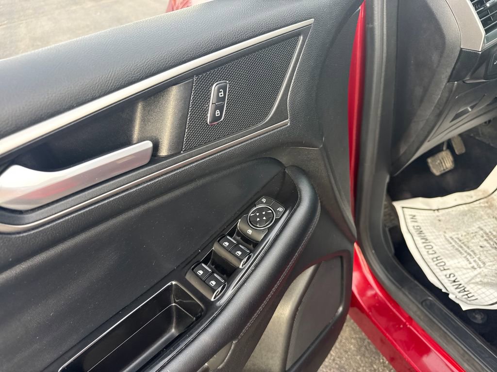 Used 2015 Ford Edge SEL w/ Equipment Group 201A image 30