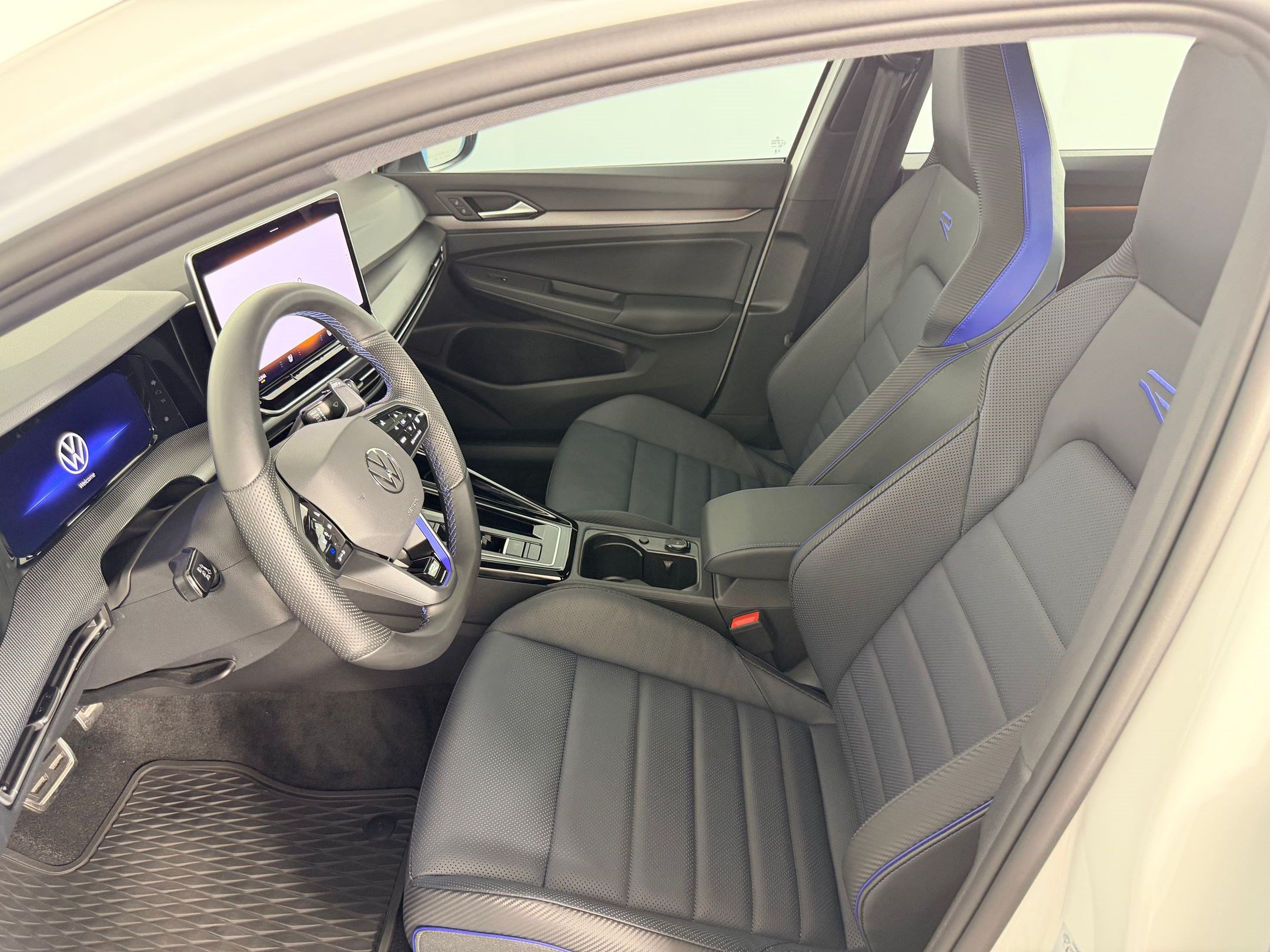 Used 2026 Volkswagen Golf AWD/4WD image 5