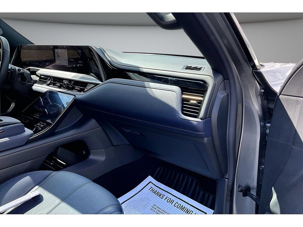 Used 2026 INFINITI QX80 4WD w/ Sport Exterior Package image 18